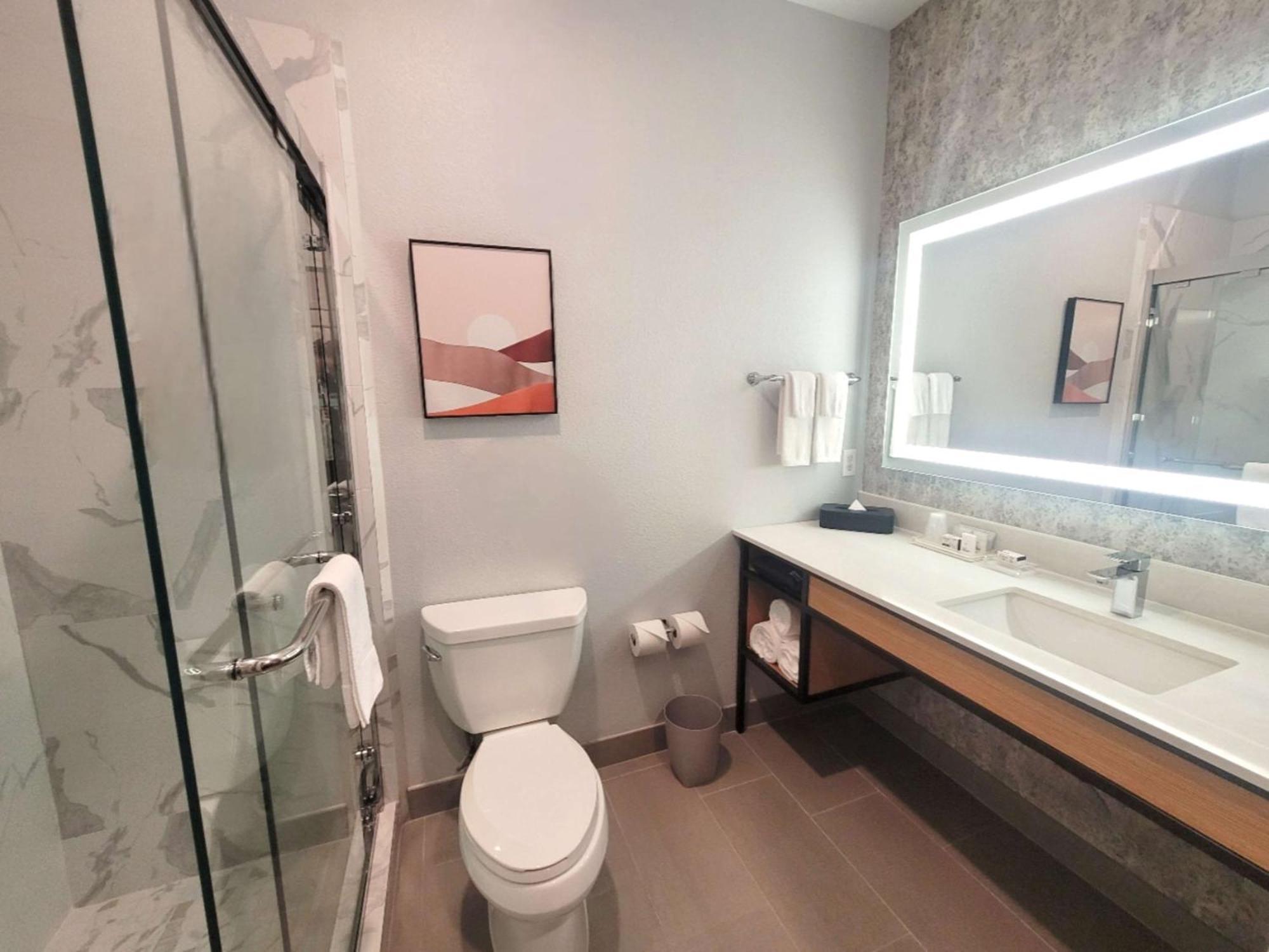 Doubletree By Hilton Houston Westchase Hotel Eksteriør billede