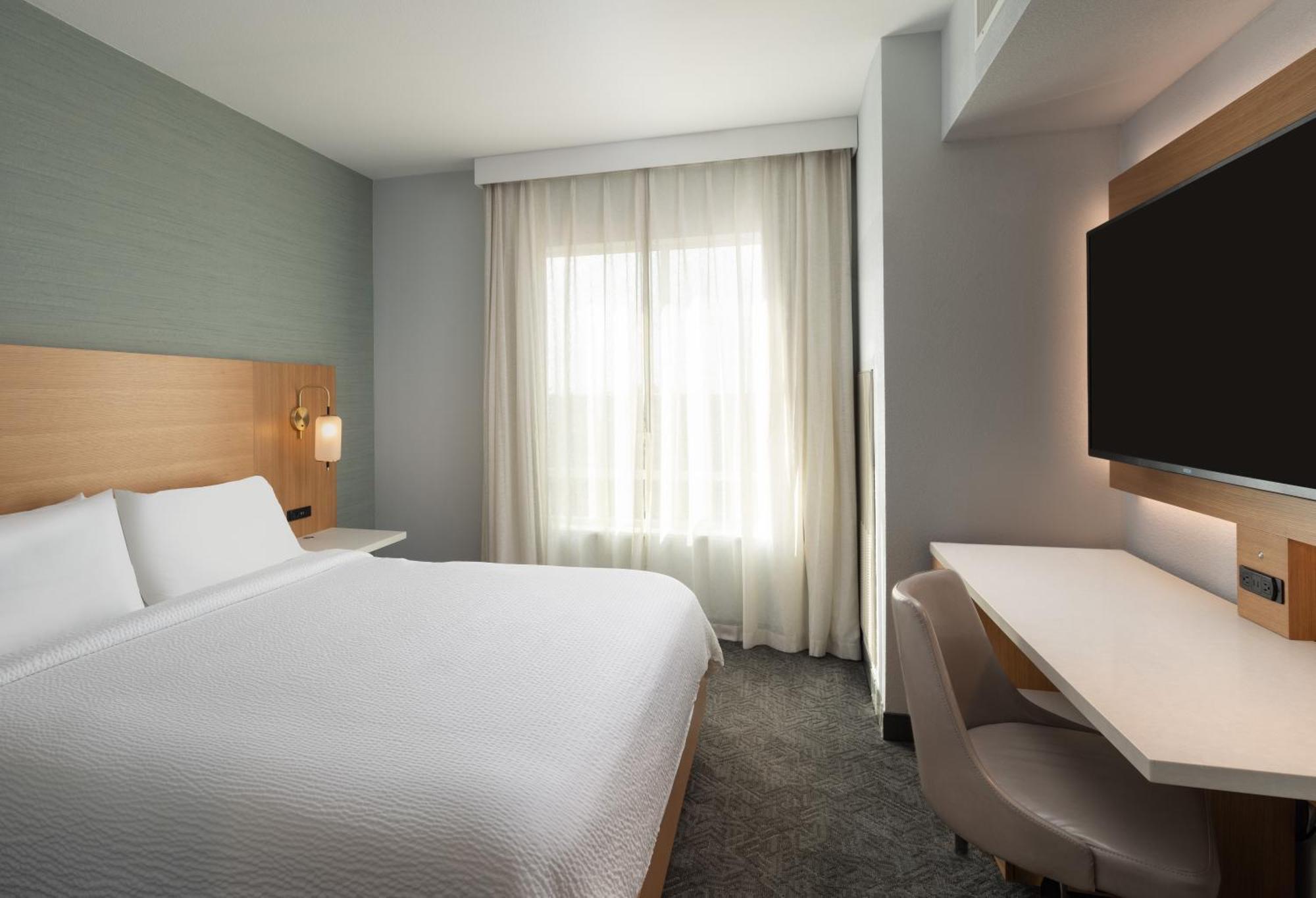 Doubletree By Hilton Houston Westchase Hotel Eksteriør billede
