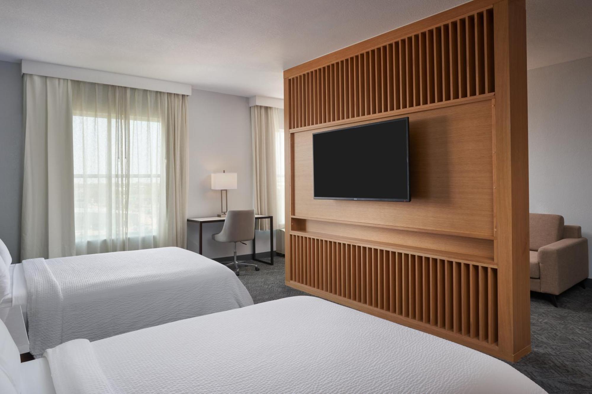 Doubletree By Hilton Houston Westchase Hotel Eksteriør billede